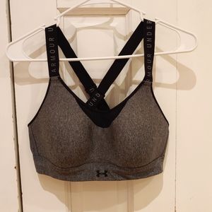UNDER ARMOUR Sports Bra